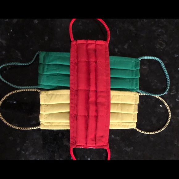 “Bandanna Bonanza” Face Mask 30+ colors available - Picture 2 of 10